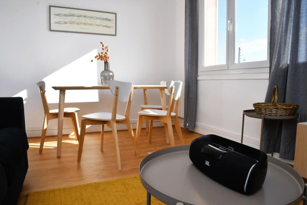Vue Pyreneenne Elegante Avec 2 Chambres Tarbes Bagian luar foto