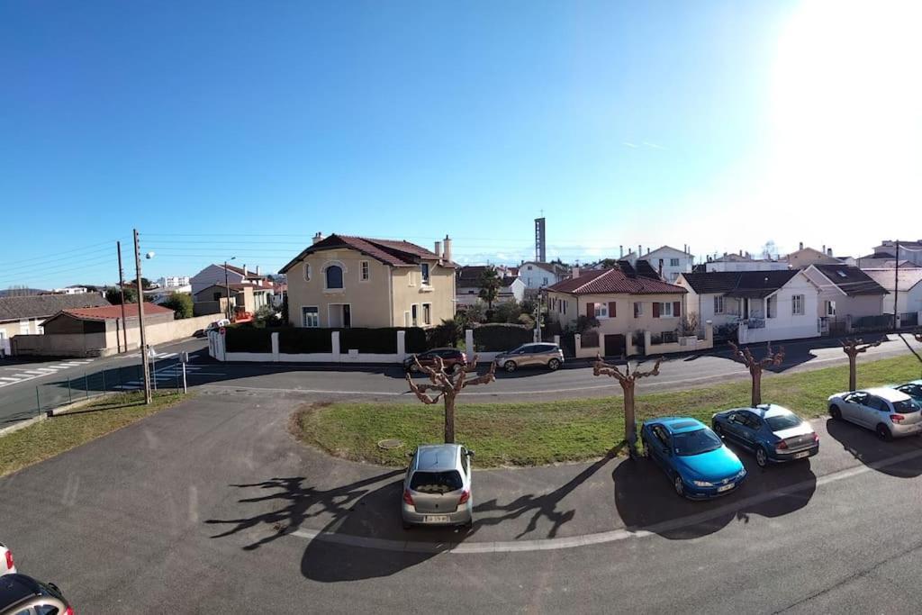 Vue Pyreneenne Elegante Avec 2 Chambres Tarbes Bagian luar foto