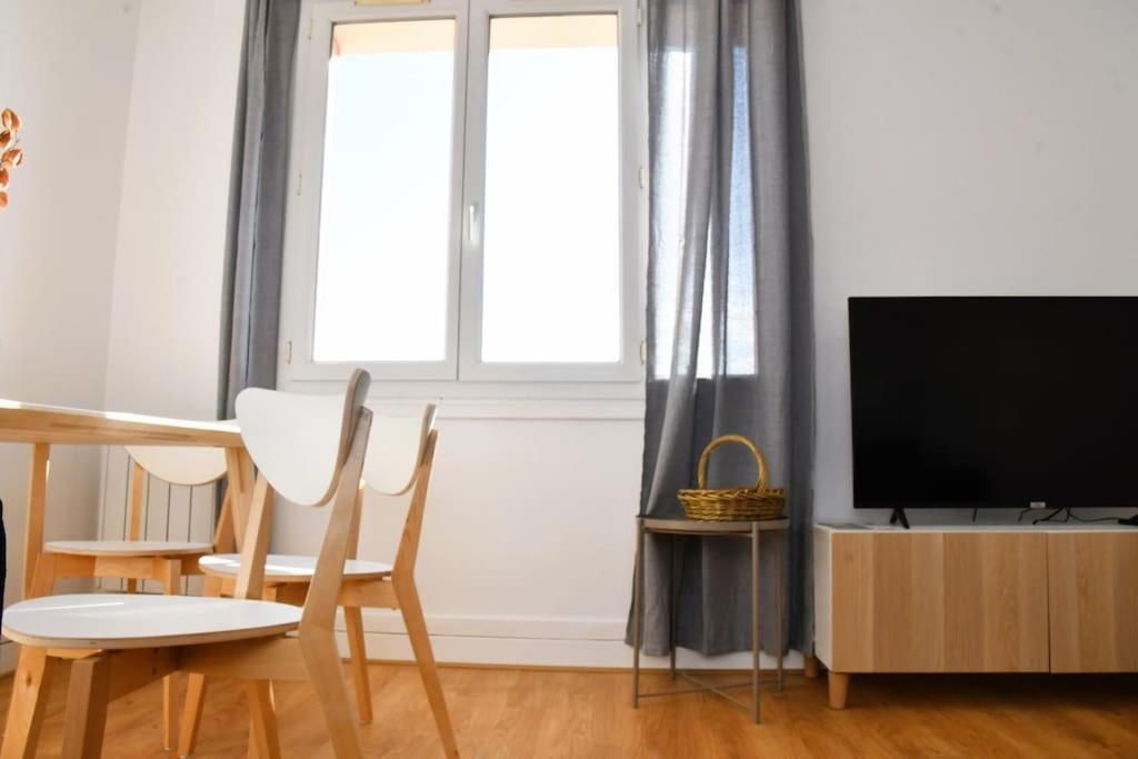 Vue Pyreneenne Elegante Avec 2 Chambres Tarbes Bagian luar foto